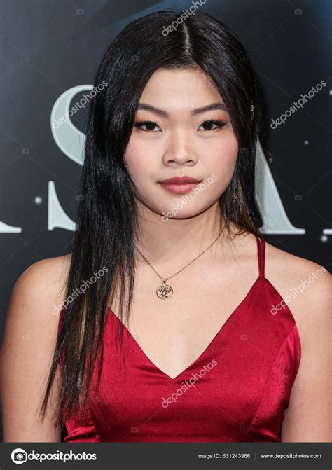 Sara Sohn's Instagram, Twitter & Facebook on IDCrawl