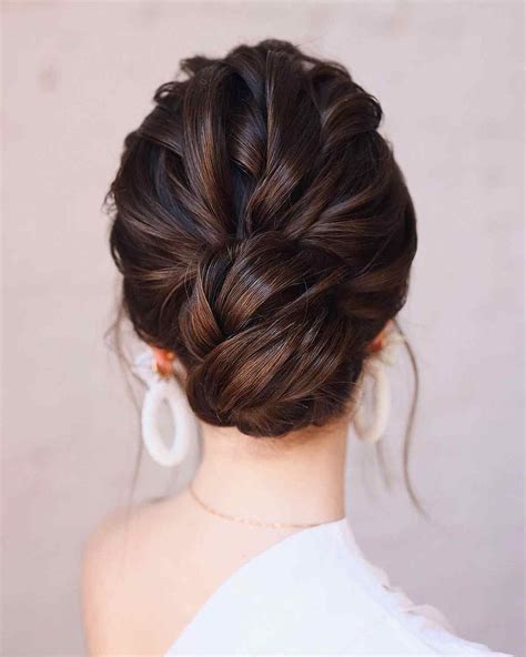 Cute hairstyles for shoulder length hair are trending for the summer 21