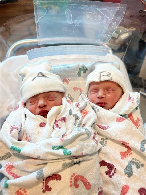 Twin sisters born on different days in different years - ABC News