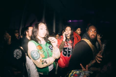 FASHION WEEK - Girls United