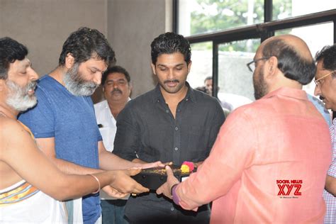 Allu Arjun Starts Dubbing For AA19 - Social News XYZ