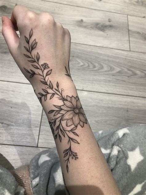 tattoo ideas daisy 5