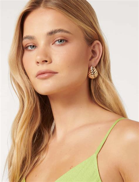 Women's Accessories - Beauty & Fashion accessories | Forever New – Page 2
