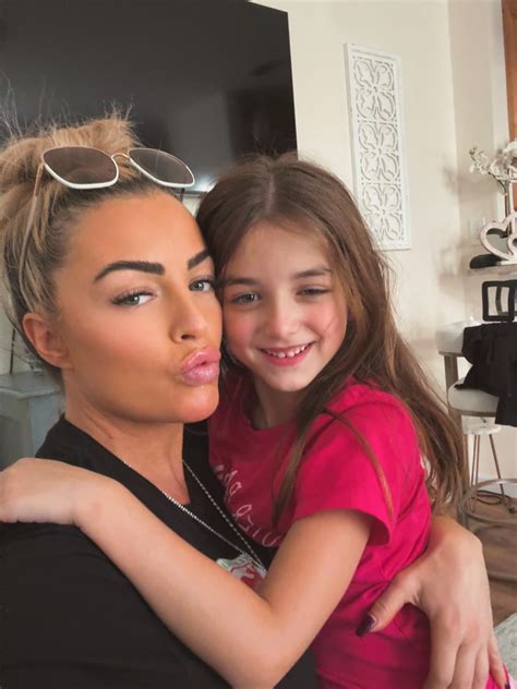 Amanda Saccomanno added a new photo —... - Amanda Saccomanno