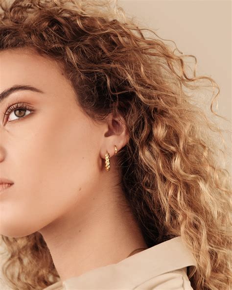 Caitlyn Minimalist — Studio Antheia