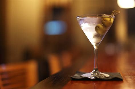 Classic Martini Recipe - Mixology Kitchen