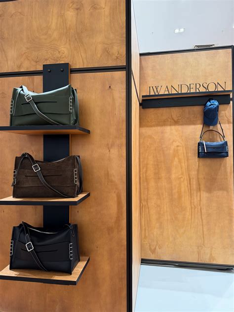 pop  jw anderson  galeries lafayette lartisanat elegant