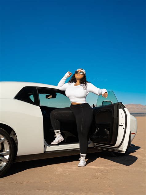 TW Pornstars - 2 pic. Paige Savage ⚯͛ ⃒⃘. Twitter. dangerous curves