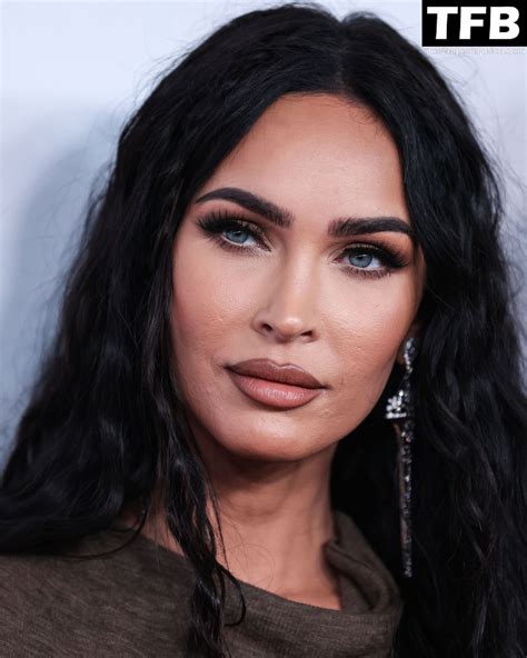 Megan Fox Sexy Legs (78 Photos) - Sexy e-Girls🔞