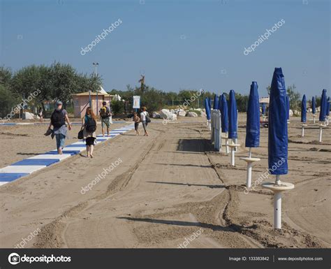 Venezia Lido Beach in Venice – Stock Editorial Photo © claudiodivizia ...