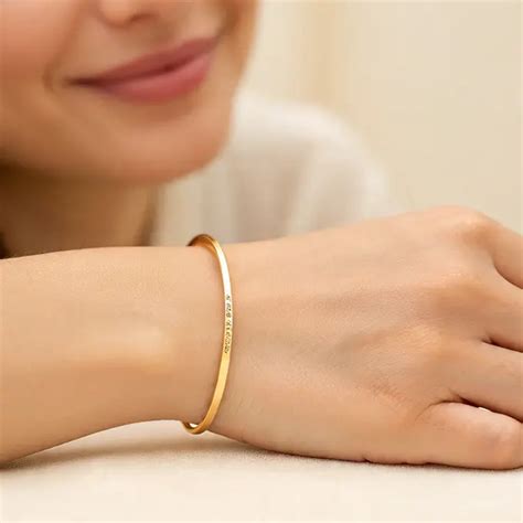model gelang emas  gram  tangan berisi pilihan ideal