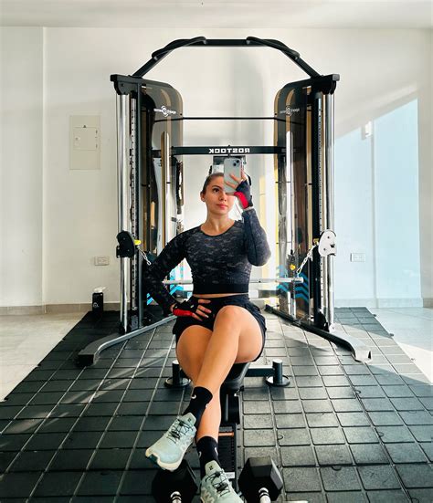 Alejandra Herrera (@herreraale_) • Instagram photos and videos