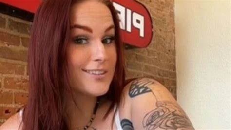 I'm a redhead with big boobs - here's my secret for making men fall in ...