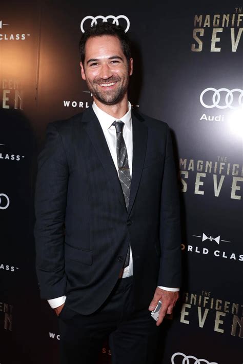 Is Manuel Garcia-Rulfo Married? The Shocking Truth You Need To See! Image 11