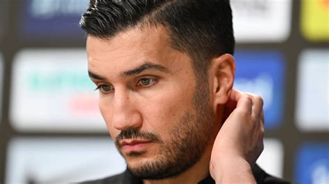 macht das mit ihnen reporter stellt sahin personliche frage
