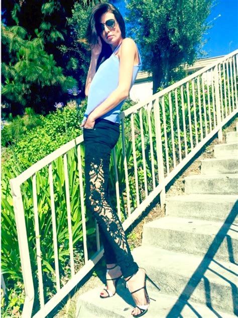 Julia Lescova's feet