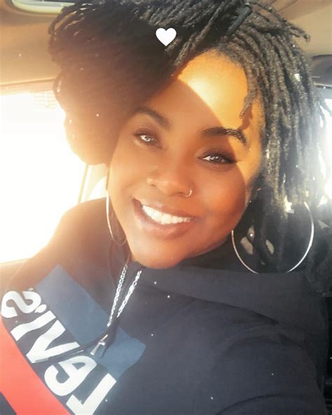 Sasha "Curves" Edwards | STRUTTING DOWN THE RUNWAY 💃🏾 Christmas 🎄 in