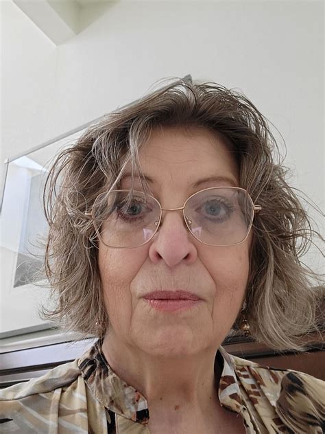 Old Women, Microsoft, Curly Hair Styles, Fake, Nerd, Access, Office