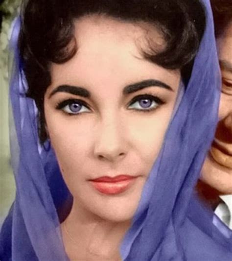 Elizabeth Taylor's Eyes Shown in 14 Rare and Stunning Photos ...