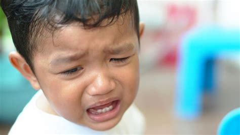 premium photo close   cute boy    crying