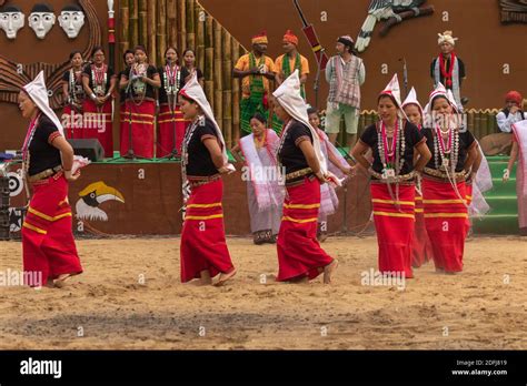 Tribal dance tripura india hi-res stock photography and images - Alamy