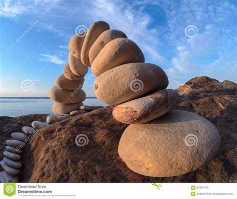 Pebbles Curve Stock Photo | CartoonDealer.com #42124080
