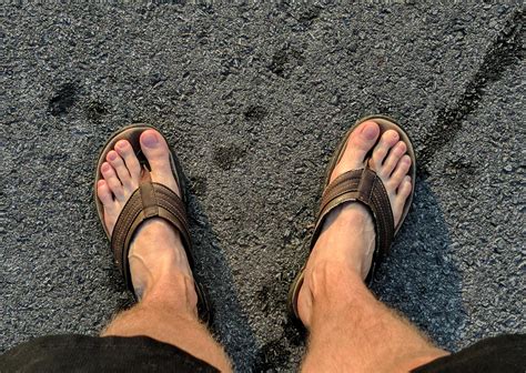 Morning feet | Scrolller