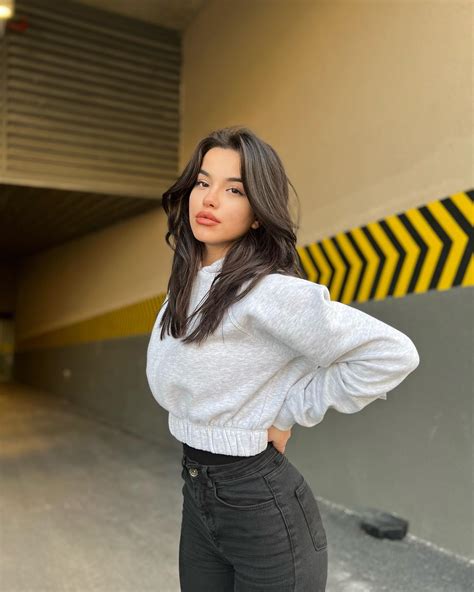 Aysegul Yilmaz - Bio, Age, Height, Wiki | Models Biography