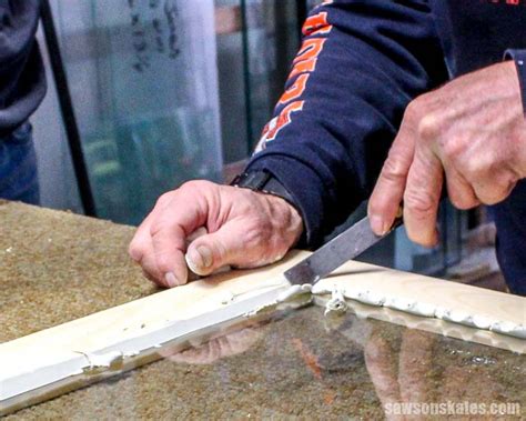 How to Glaze a Window (Tips from a Pro) | Saws on Skates®