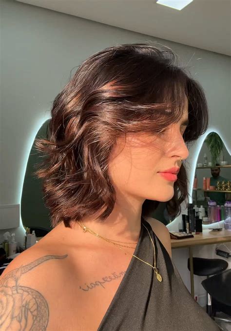 Wolf Cut Curto Feminino - Descubra o Wolf Cut: O Corte Curto do Momento! | TikTok