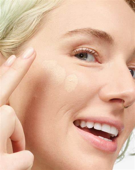 Stretch Fluid Foundation – Glossier