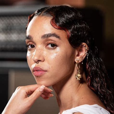FKA twigs Fashion Style | Caras, Pelo, Rostros