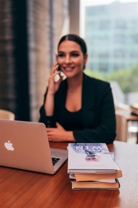 4 Essential Coaching Skills for Empowering Your Team - SELFSPARK
