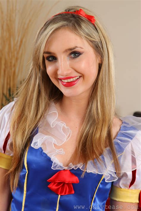[OnlyTease] Debra K "Blonde Dress Girl"화보집 - V2PH