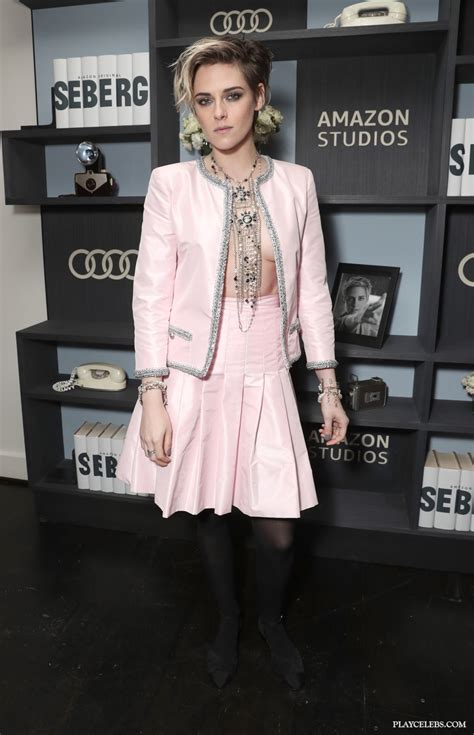 Kristen Stewart Paparazzi Sexy Braless Photos - PlayCelebs.net