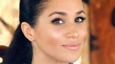 Top Royal Experts React to Meghan's Mole's Twitter Scandal - ss0hwib