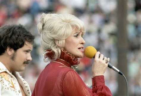Tammy Wynette Wrote 'Stand by Your Man' in 15 Minutes But She Didn't ...