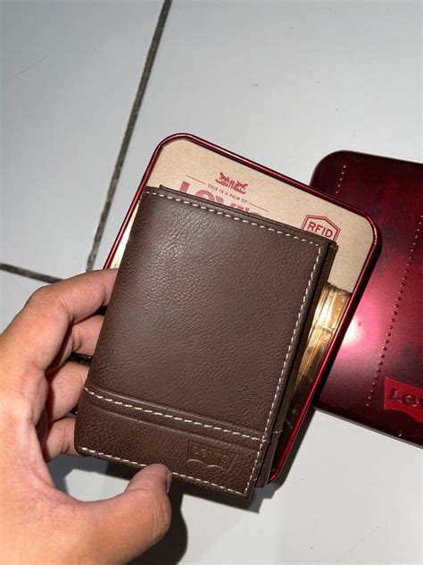 Levis Wallet Brown on Carousell