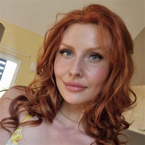 Redhead moms your type? : r/SFWRedheads