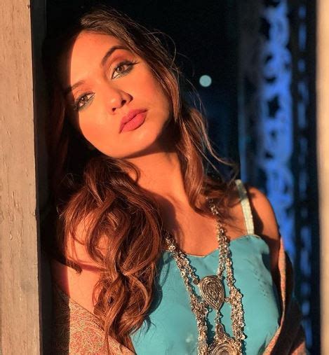 divya agarwal bio age height husband parents net worth