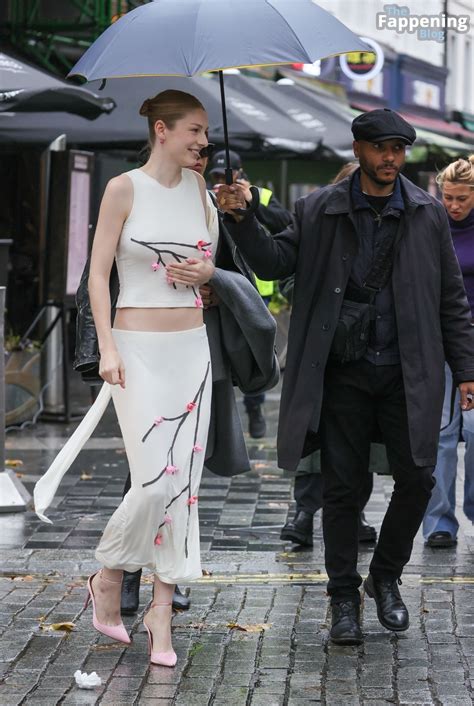 Hunter Schafer’s Chic Braless Ensemble at Capital Breakfast Show (25