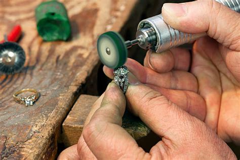 5 Easy Steps to Polish Your Sterling Silver Jewelry
