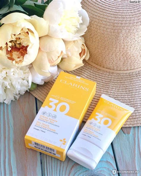 Солнцезащитный крем для лица Clarins Crème Solaire Toucher Sec Visage ...