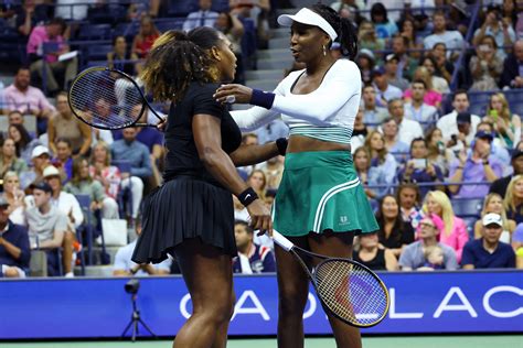 Venus Williams' wardrobe malfunction at the Oscars