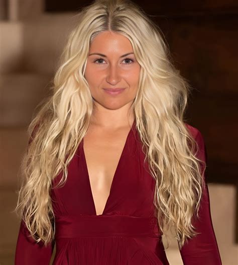 carriejune anne bowlby net worth