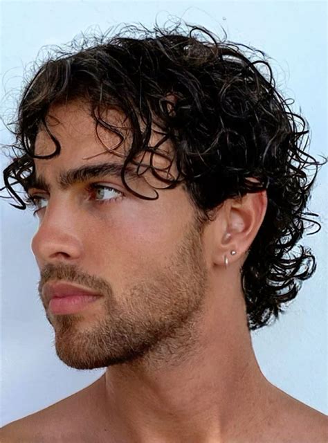 scandinavianlifestyles mid wavy hairstyles men mens curly hair