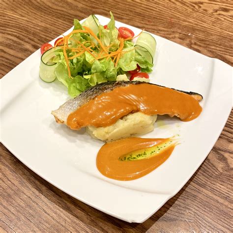 Spicy Tomato Grilled Salmon - KL Foodie