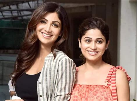 bollywood top sisters beautiful pics crazy  social media