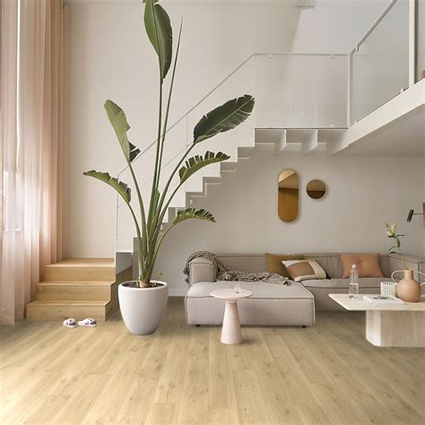 een vloer  de basis van een interieur ieder materiaal en type vloer