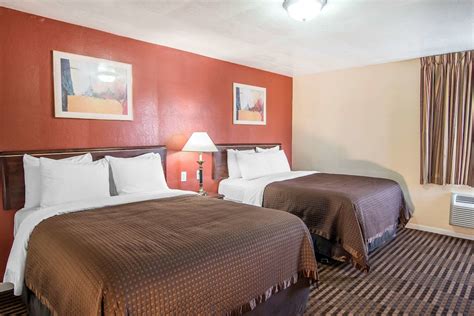 Rodeway Inn Medford South I-5 Medford, Oregon, US - Reservations.com